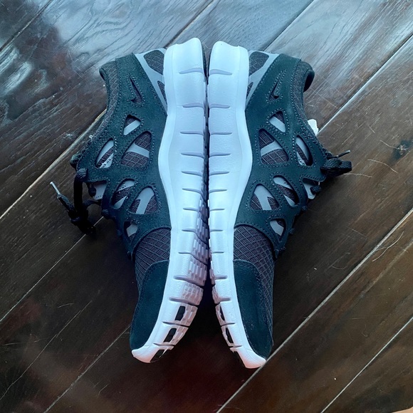 WOMEN’S - NIKE FREE RUN 2 - Picture 3 of 9